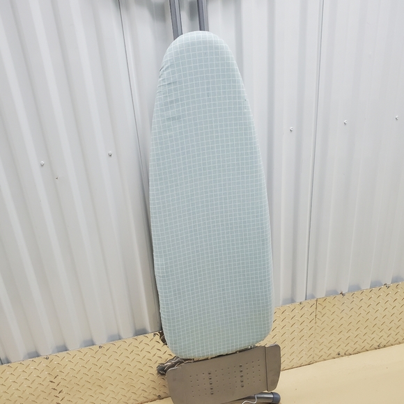 Iron Board Ottawa - Picture 1 of 1